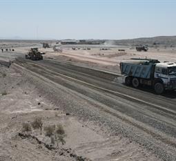 راه سازی در مجتمع معادن سنگ آهن اسمالون